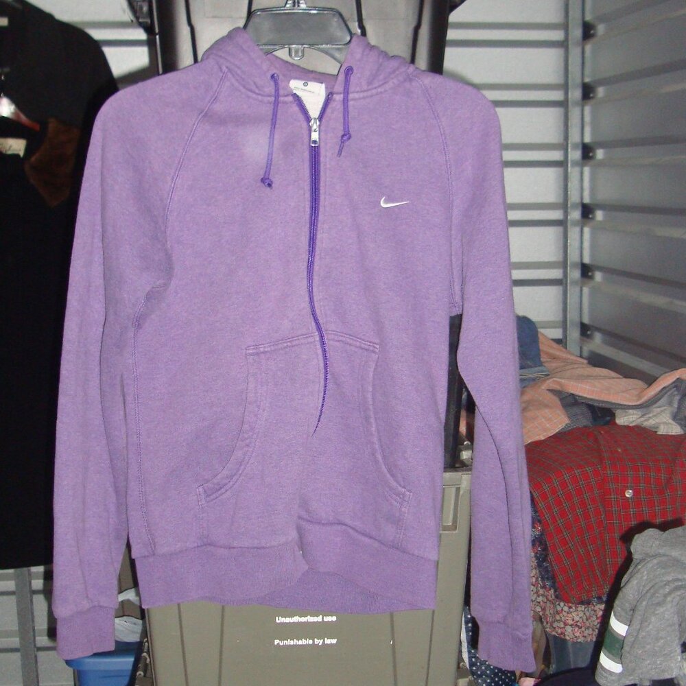 Nike Women’s full ZIP Up Hoodie sweatshirt purple